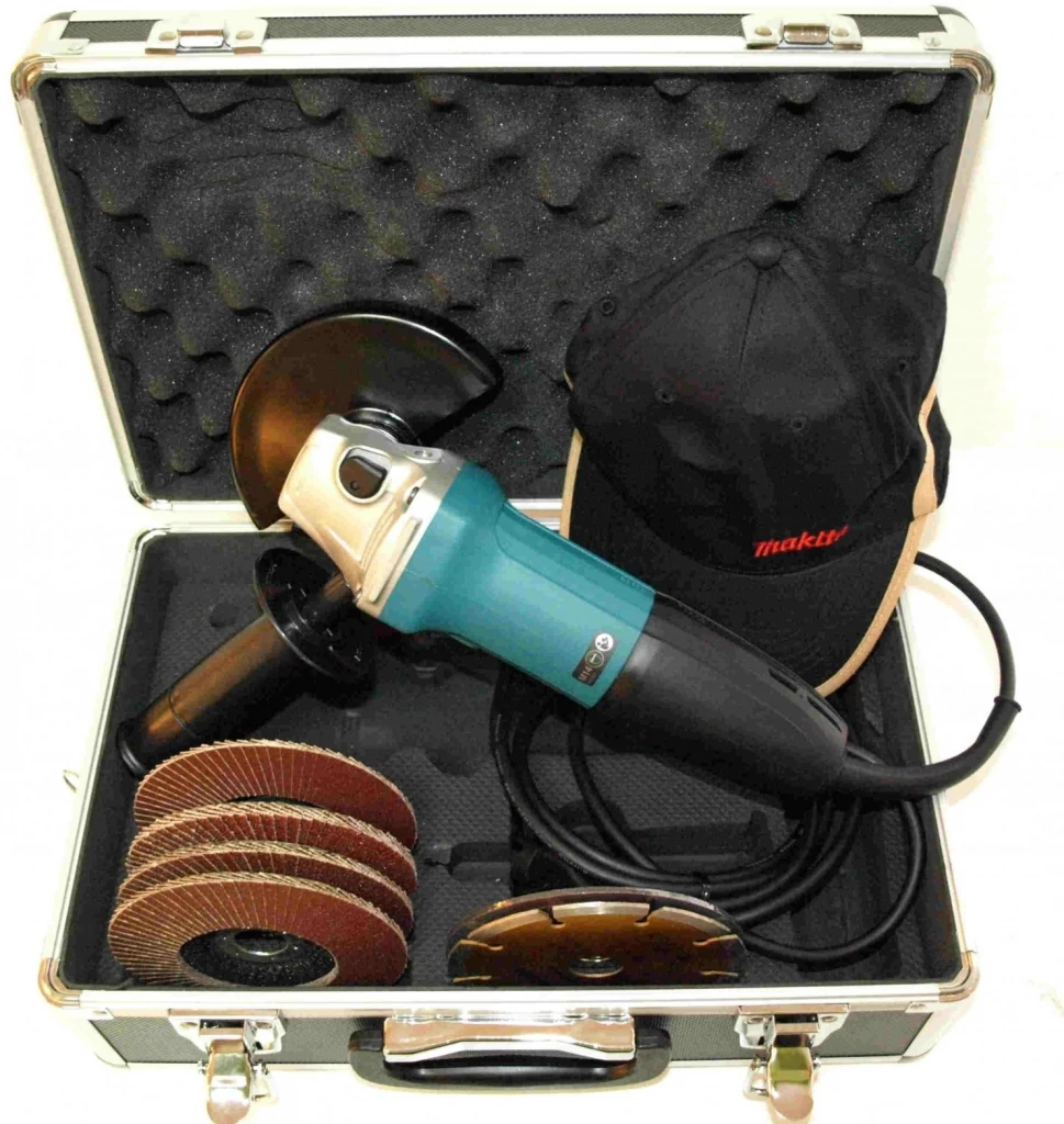 Makita sarokcsiszoló+koffer 125mm 710W GA5030RSP4
